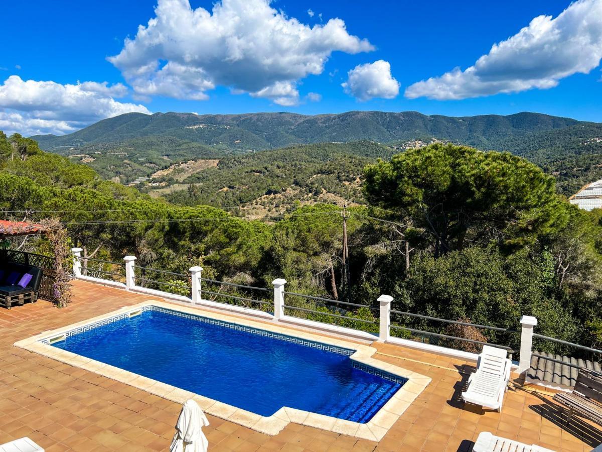 Vivalidays Casa Ricardo Villa Sant Cebria de Vallalta Exterior photo